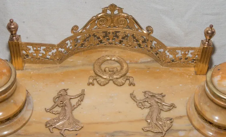 Nécessaire de bureau de style empire milieu XIXe