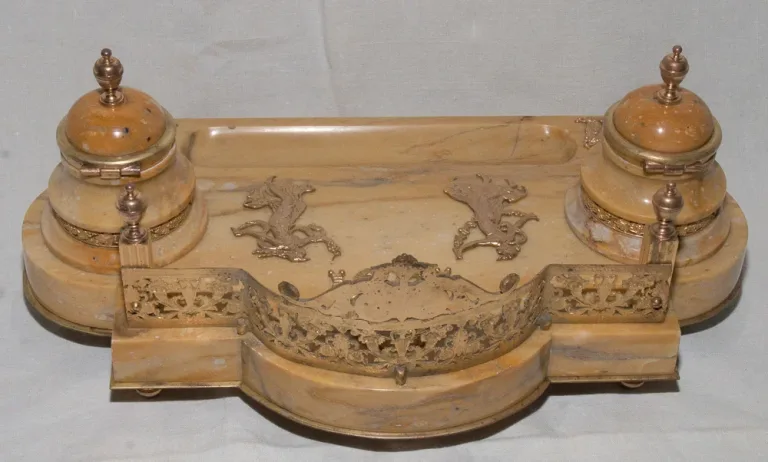Nécessaire de bureau de style empire milieu XIXe