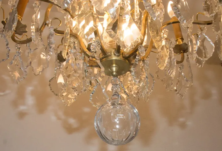 Lustre cage style LXV en bronze et cristal circa 1880