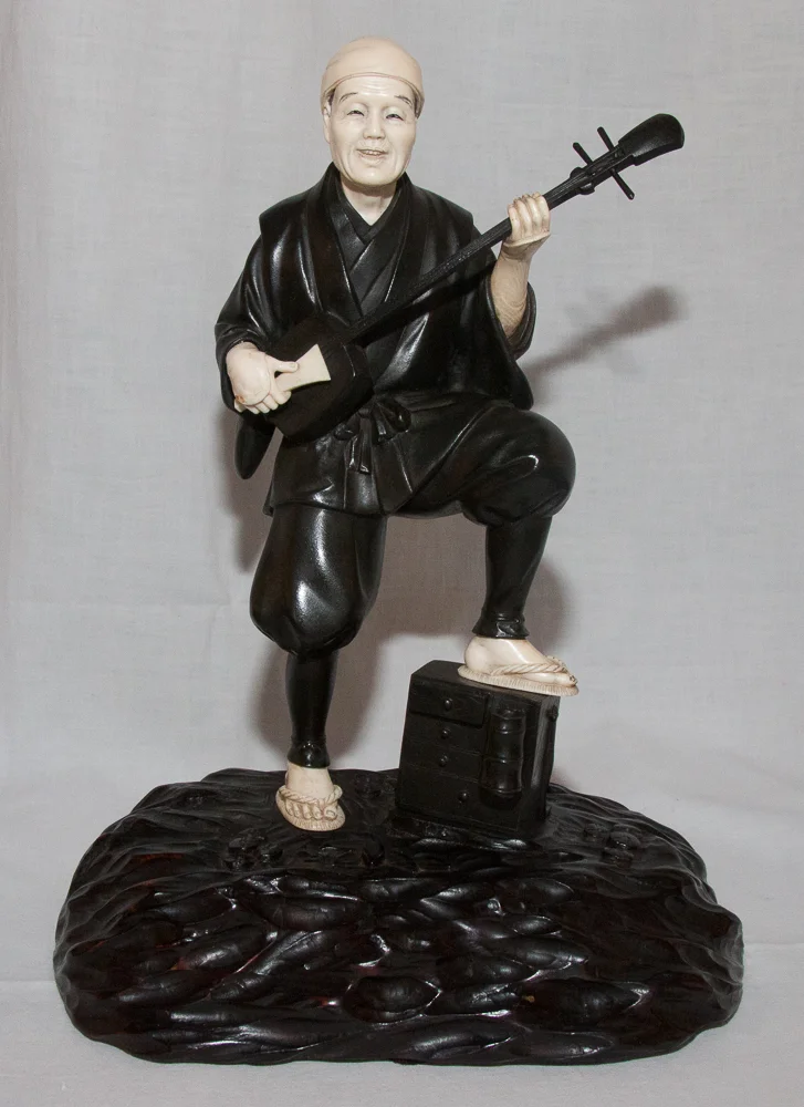 Okimono Joueur de Shamisen Période Meiji