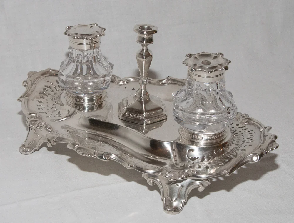 Encrier en argent massif époque Victorienne