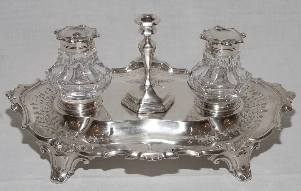 Encrier en argent massif époque Victorienne