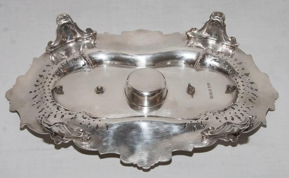 Encrier en argent massif époque Victorienne