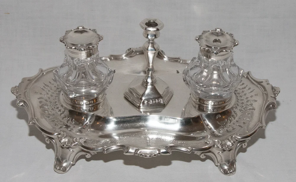 Encrier en argent massif époque Victorienne