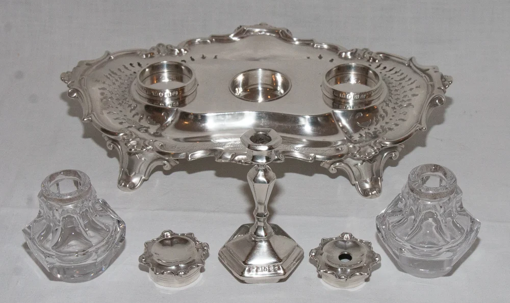Encrier en argent massif époque Victorienne