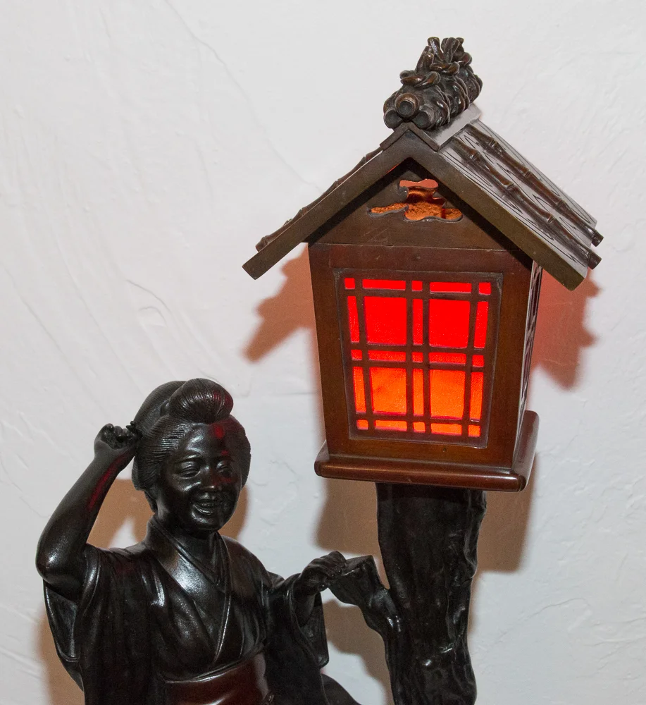 Geisha Lampe en bronze période Meiji