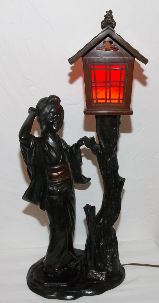 Geisha Lampe en bronze période Meiji