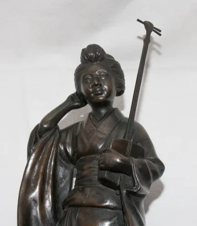 Geisha Sculpture en bronze Japon époque Meiji