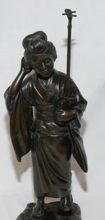 Geisha Sculpture en bronze Japon époque Meiji