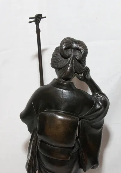 Geisha Sculpture en bronze Japon époque Meiji