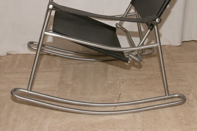 MARCEL BREUERによるロッキングチェアのペア