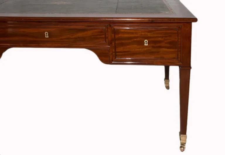 LOUIS XVI PERIODE SCHREIBTISCH