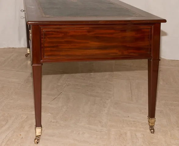 LOUIS XVI PERIOD DESK