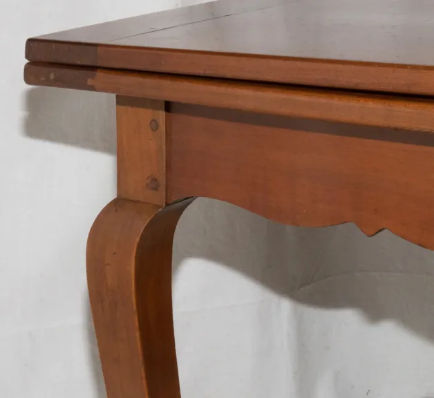 TABELLE IM LOUIS XV-STIL