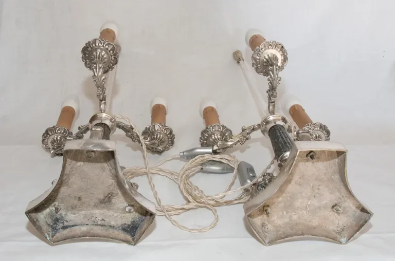 BOUILLOTTE-LAMPEN AUS DER FRANZÖSISCHEN RESTAURATIONSZEIT
