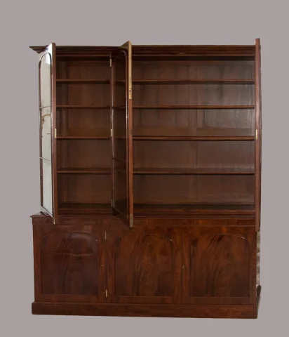 Bibliothèque Anglaise en acajou  M Willson début XIXe