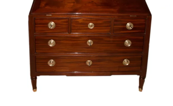 Commode scriban en acajou époque Louis XVI