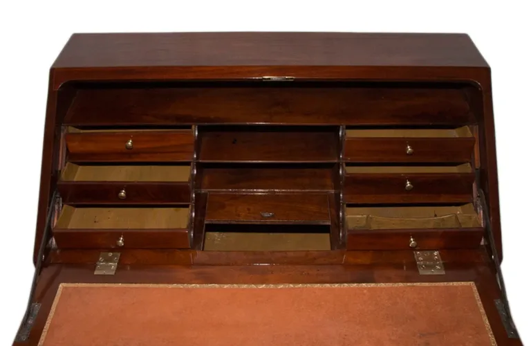Commode scriban en acajou époque Louis XVI
