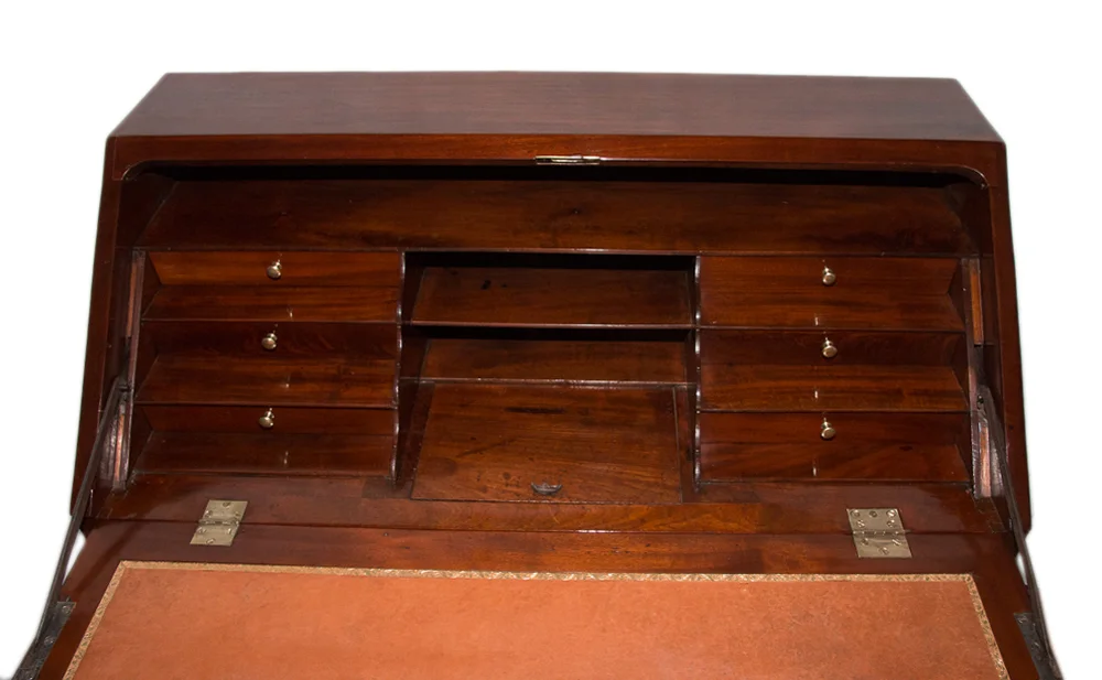 Commode scriban en acajou époque Louis XVI