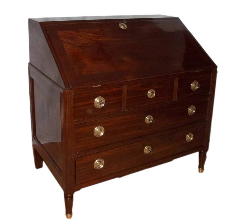 Commode scriban en acajou époque Louis XVI