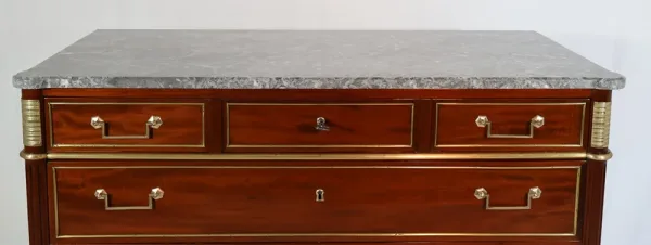 Commode en acajou  estampillée F SCHEY époque Louis XVI