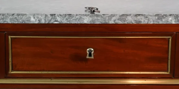 Commode en acajou  estampillée F SCHEY époque Louis XVI