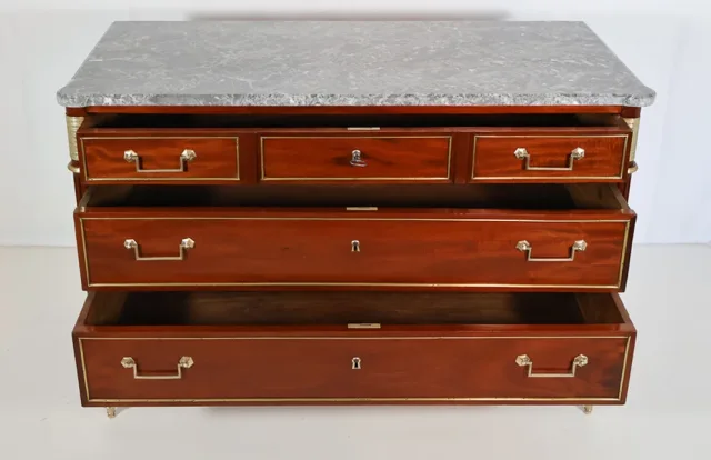 LOUIS XVI PERIOD CHEST OF DRAWERS