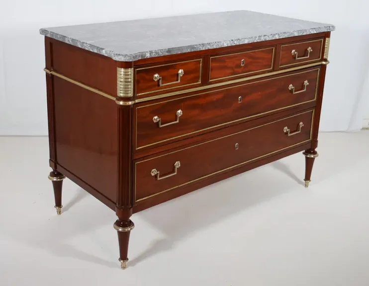 Commode en acajou  estampillée F SCHEY époque Louis XVI