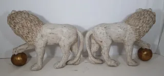 Grande Paire De Lions  En Bois Patiné Italie Fin XIXe Siècle