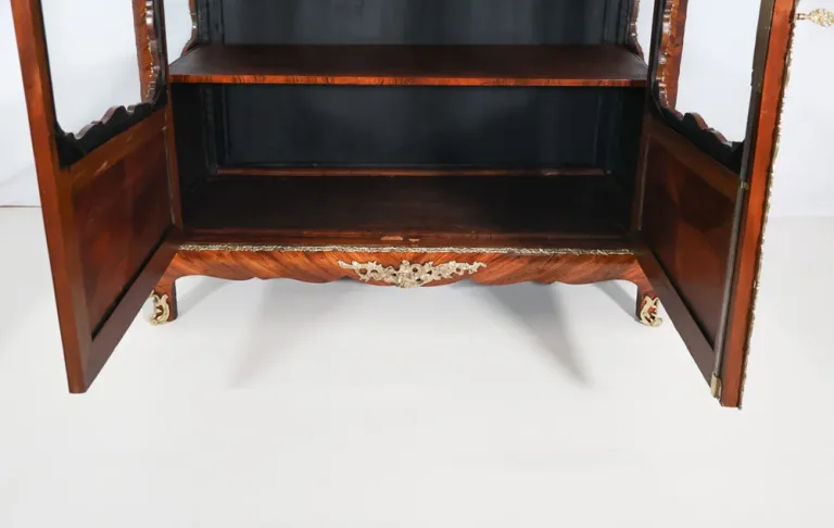 Vitrine en bois de violette époque Napoléon III
