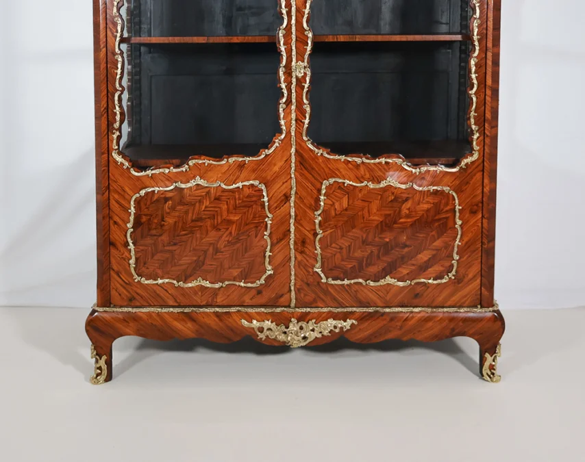 Vitrine aus der Zeit Napoleons III.