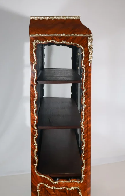 Vitrine aus der Zeit Napoleons III.