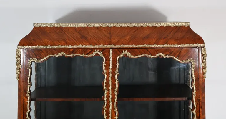 Vitrine en bois de violette époque Napoléon III
