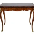Table à jeux en ronce de noyer Edwards et Roberts circa 1890
