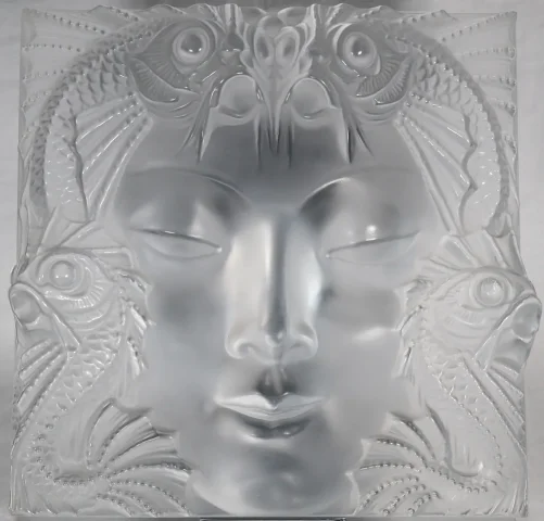 Lalique France Motif décoratif "Fontaine Poissons" ou "Masque femme"
