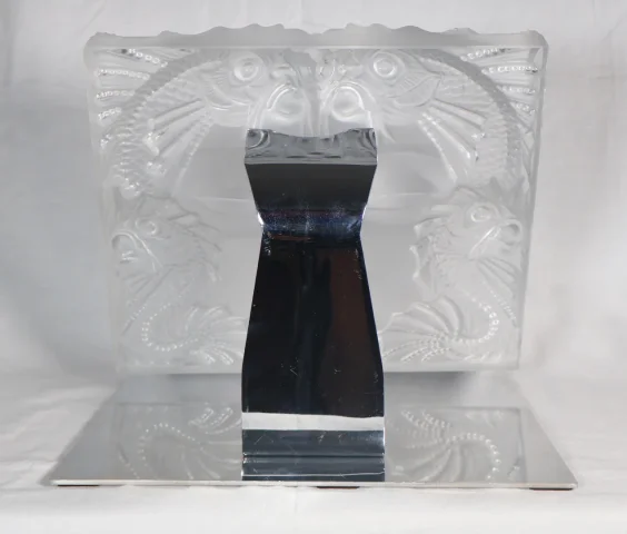 Lalique France Motif décoratif "Fontaine Poissons" ou "Masque femme"