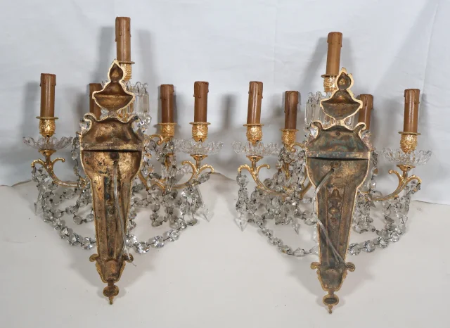 PAIR OF NAPOLEON III PERIOD WALL LIGHTS