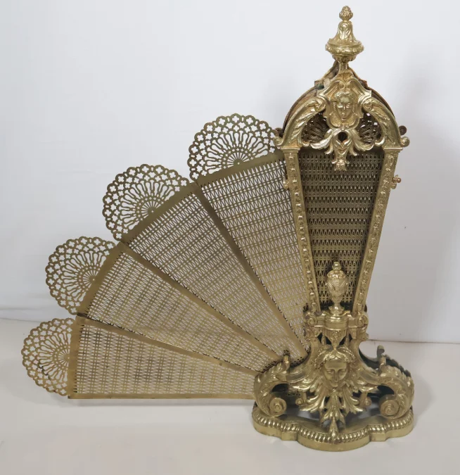 Pare-feu éventail en bronze doré et laiton époque Napoléon III