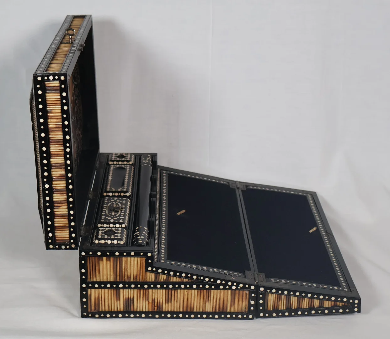 CAJA DE ESCRITURA INDOCHINA
