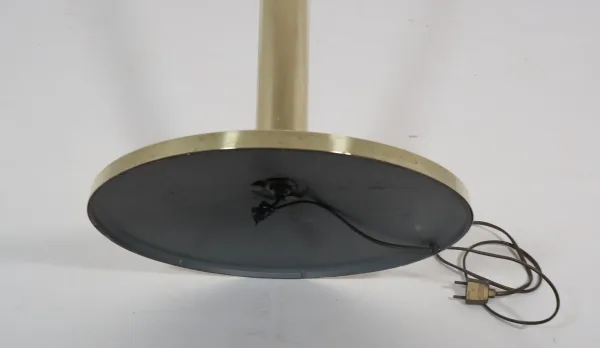 STEHLAMPE AUS DER ART DECO-ZEIT