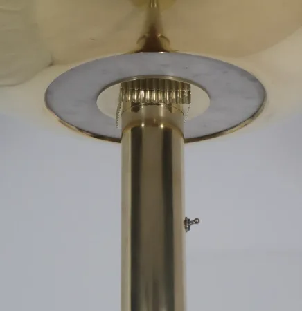 STEHLAMPE AUS DER ART DECO-ZEIT