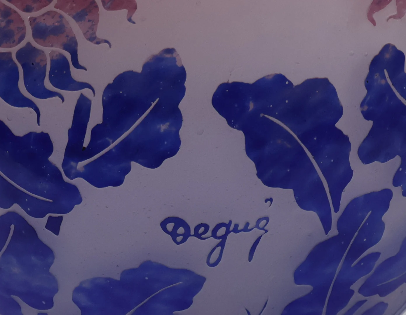 VASE AUS DER ART DECO-ZEIT, signiert DEGUE