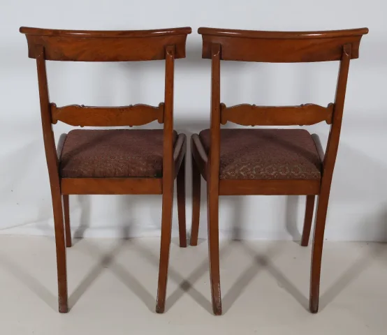 Série de quatre chaises Anglaise en acajou mileu 19ème