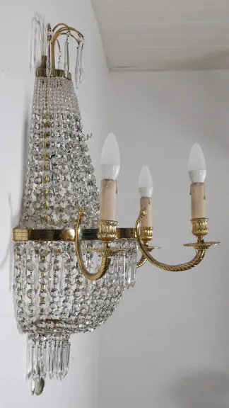 WANDLEUCHTE IM LOUIS XVI-STIL