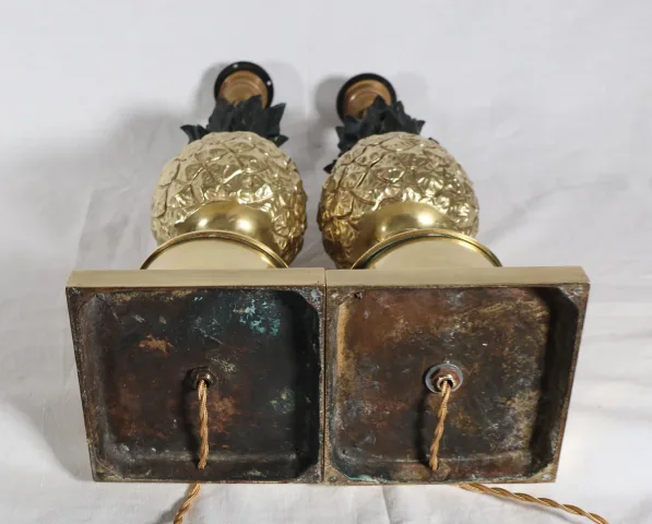 Paire de lampes ananas en bronze doré années 70