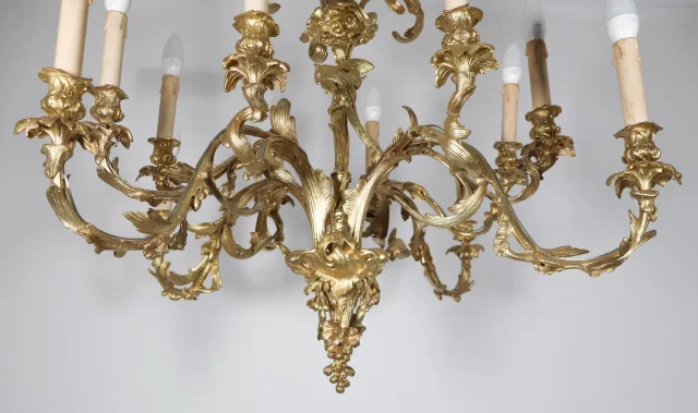 PLAFONDVERLICHTING IN ROCAILLE-STIJL