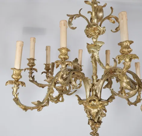 DECKENLEUCHTE IM ROCAILLE-STIL