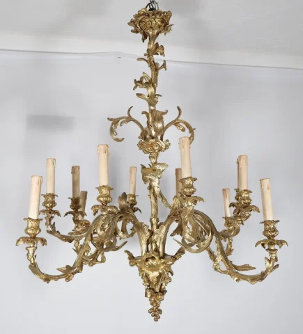 PLAFONDVERLICHTING IN ROCAILLE-STIJL