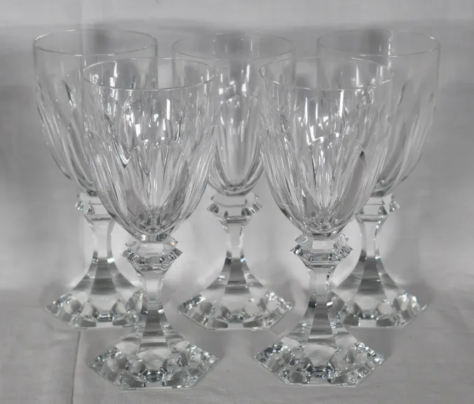 série de 11 Verres à eau modèle CHAMBORD de la cristallerie de St LOUIS