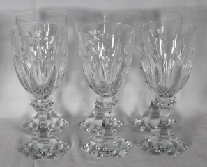 série de 11 Verres à eau modèle CHAMBORD de la cristallerie de St LOUIS